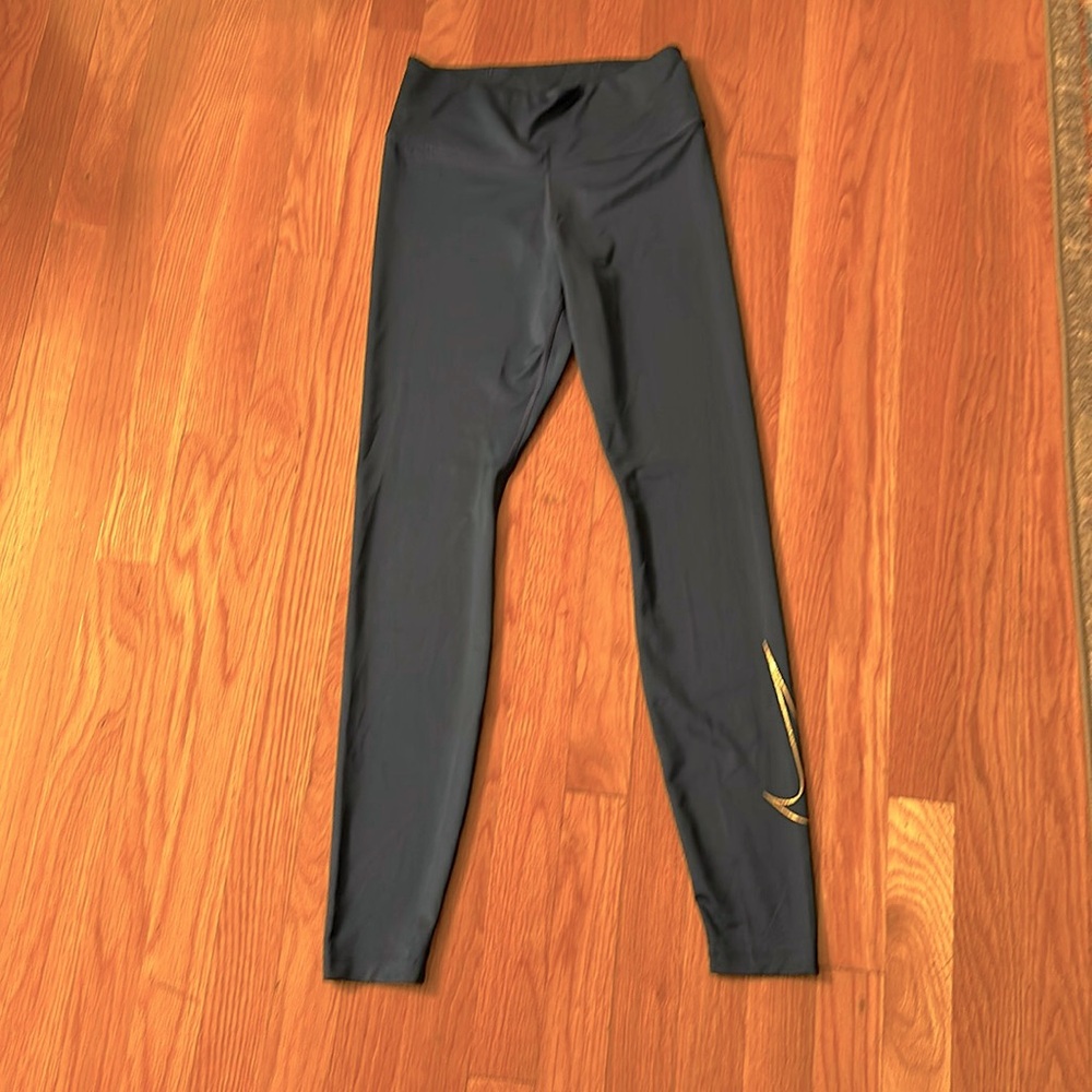 Teens or xs Nike leggings